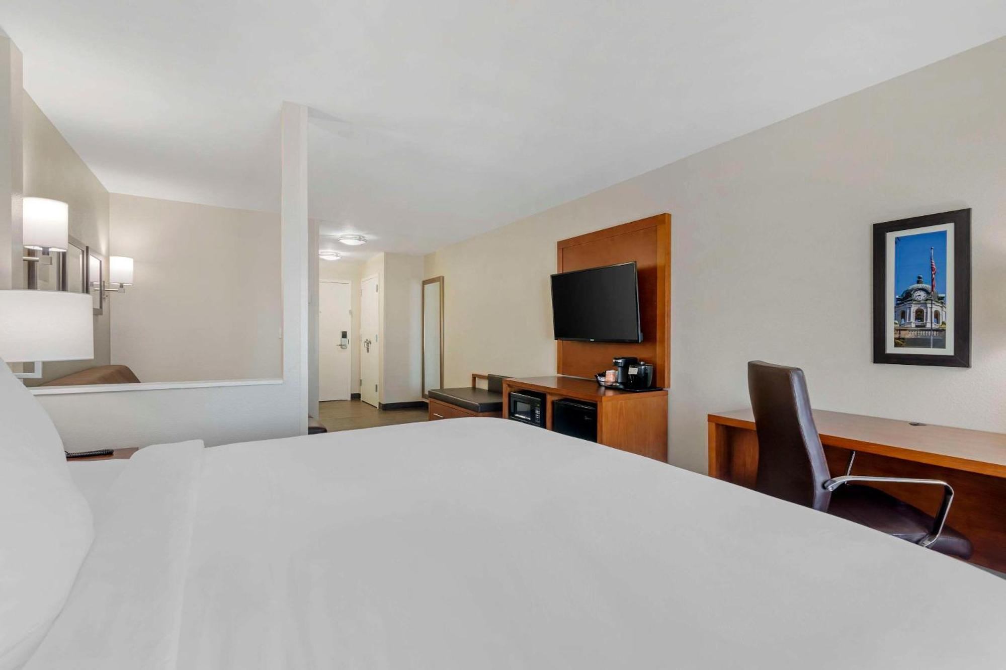 Comfort Inn & Suites Brunswick Exteriér fotografie