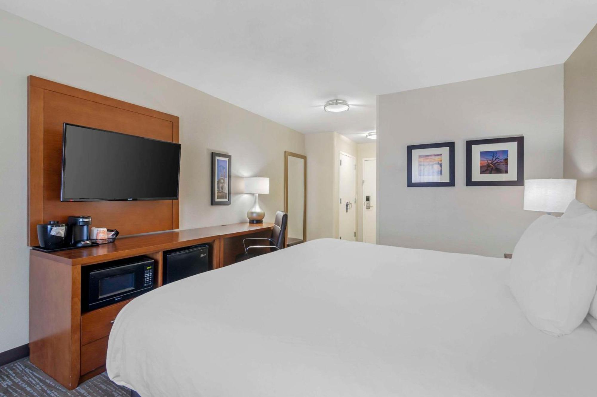 Comfort Inn & Suites Brunswick Exteriér fotografie