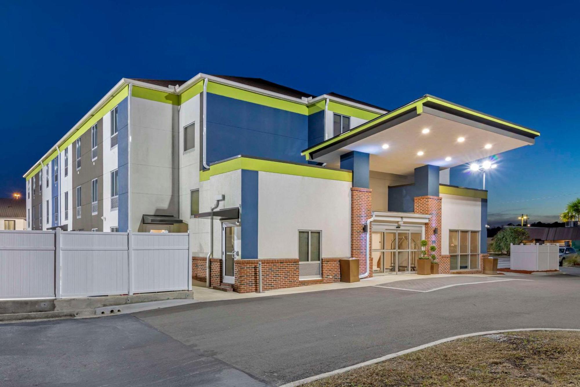 Comfort Inn & Suites Brunswick Exteriér fotografie